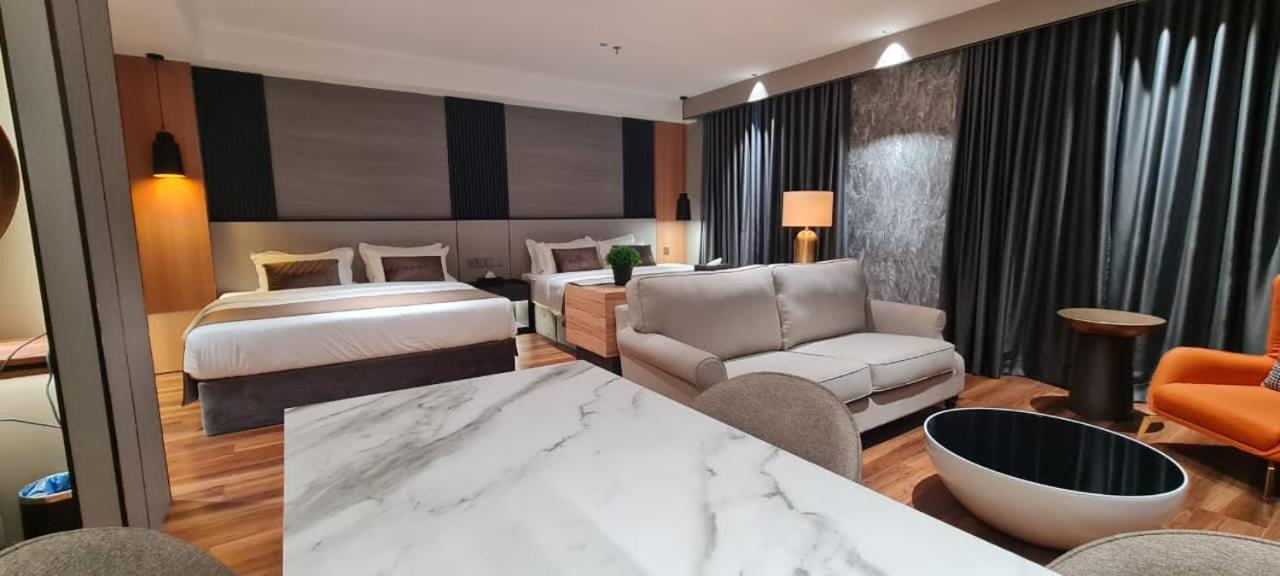 Extreme Boutique Hotel Kluang Exterior photo